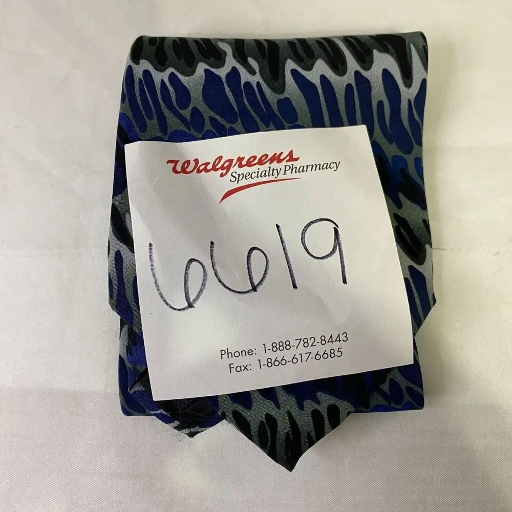#6619 Grateful Dead Shades of Blue Mens Necktie. Tie